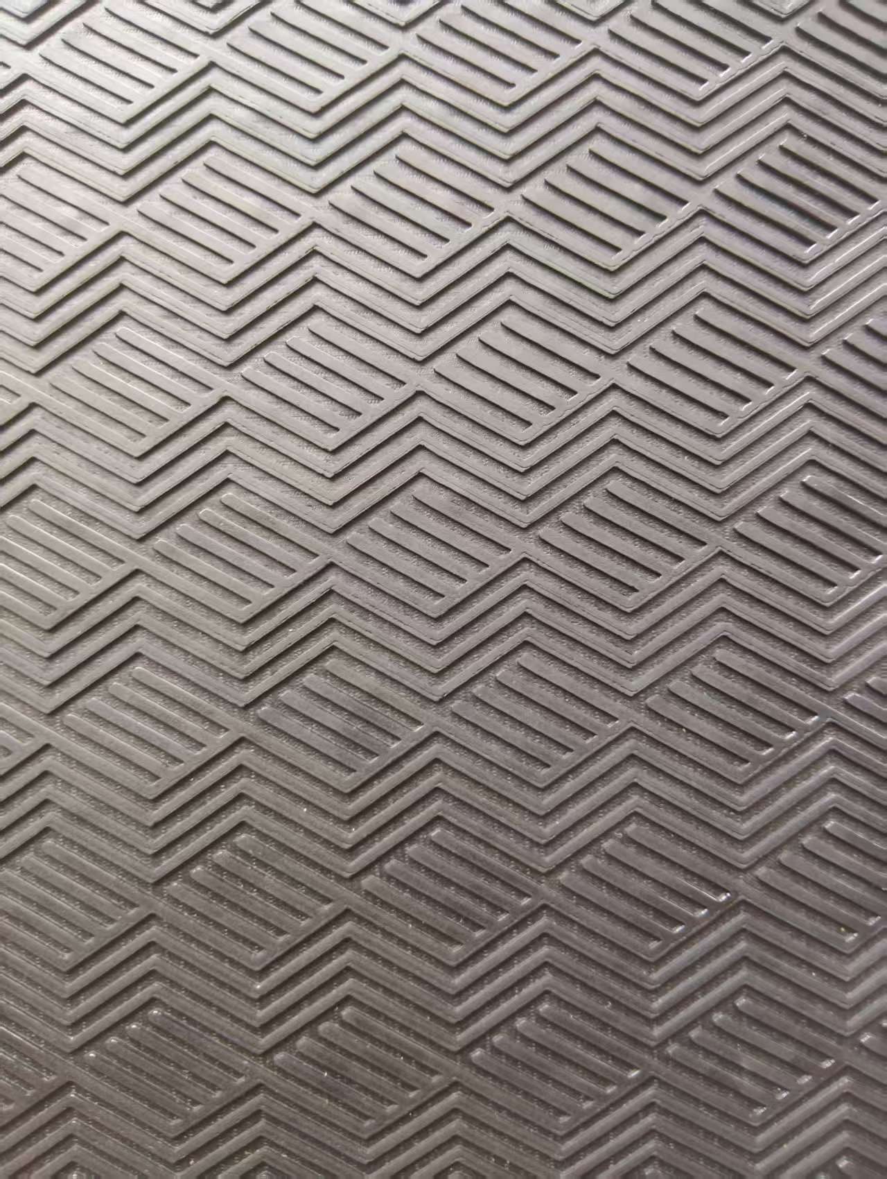 Zoned anti-slip tread inspired by the human foot